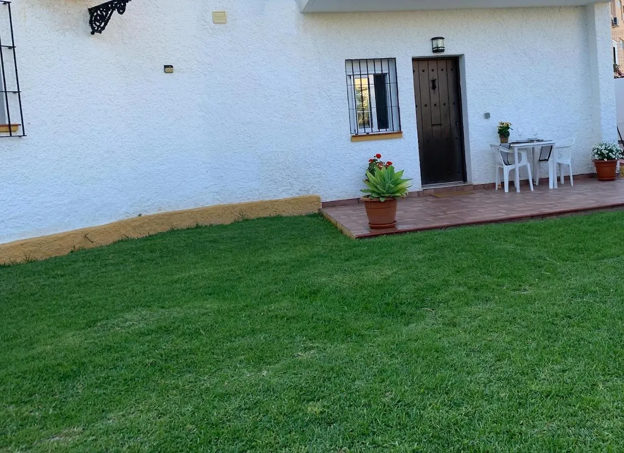 Lägenhet Novedad Suite Centrico Con Porche Y Jardin Torremolinos